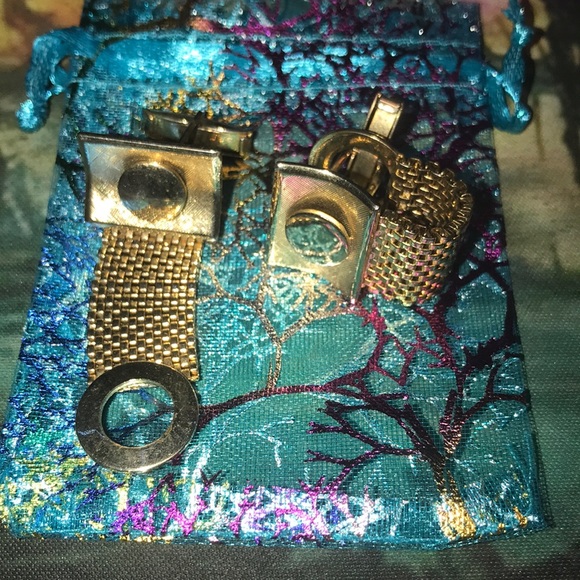 Vintage gold cuff links 💕 - Picture 1 of 4